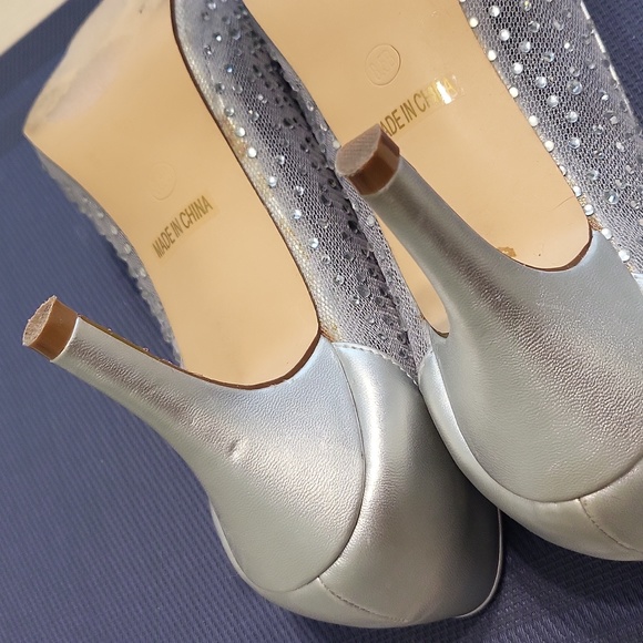 K & M sparkly open toed evening shoes. - Picture 8 of 13